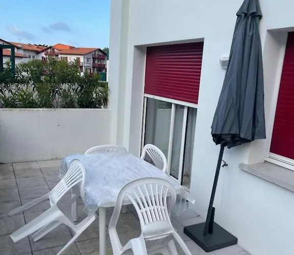 Apartamento T2 *