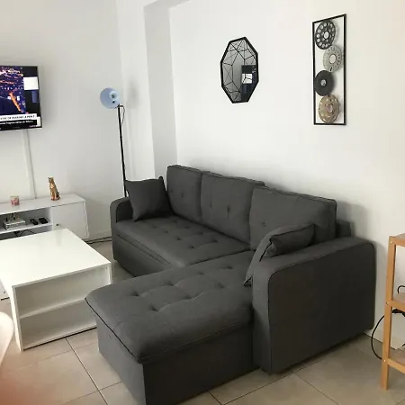 T2 Apartment *
