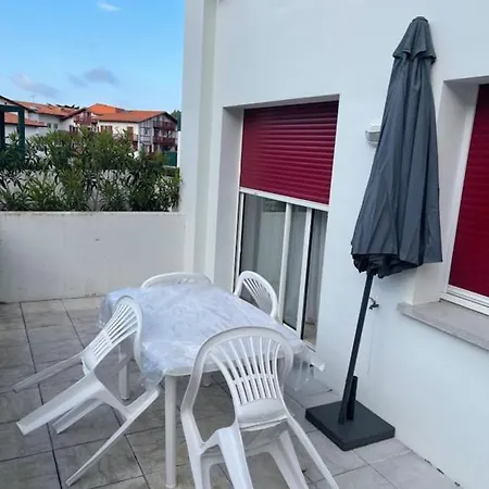 Apartment T2 *